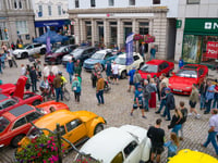 Packed crowds gather in Truro city centre for classic car show