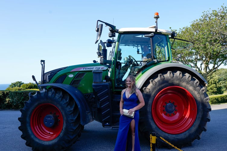 Camborne students dazzle at glamorous prom night 2.