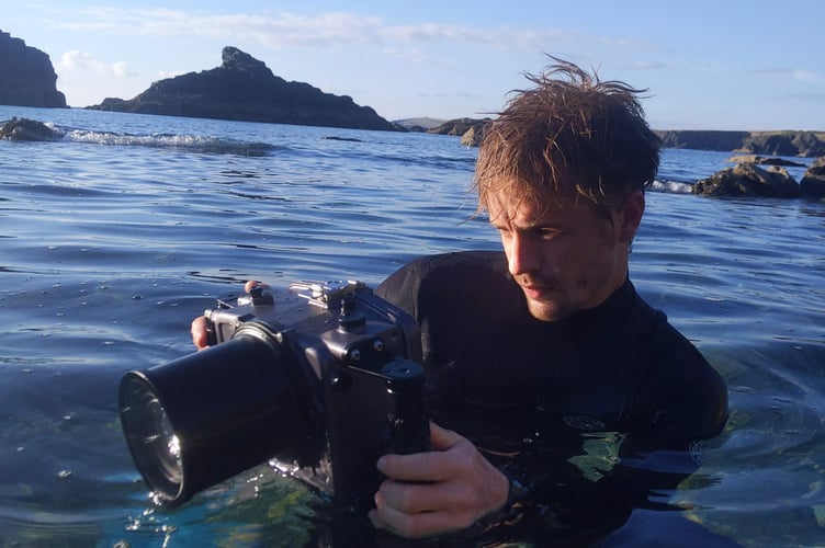 In-water photographer Sam Sherring