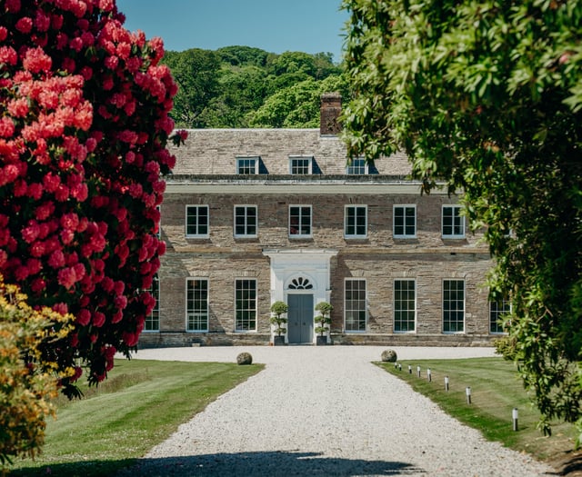 Opera under the stars returns to Boconnoc House 