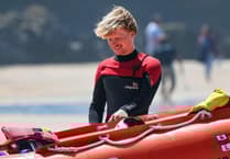RNLI lifeguards rescue 10 swimmers caught in a rip current