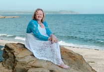 Artist holding a fundraising exhibition and dinner in aid of charity