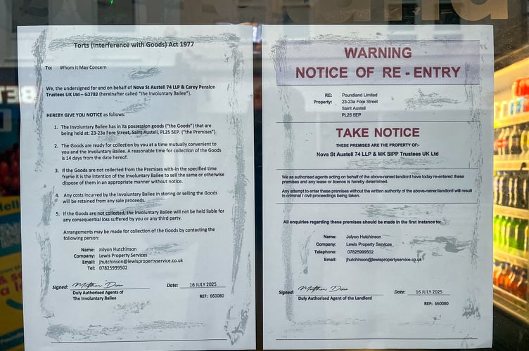 A bailee notice that was placed on the doors of the Poundland store. (Picture: Paul Williams)