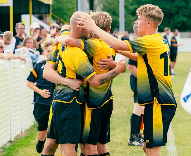 New-look Torpoint held on opening day by promoted Bradford Town