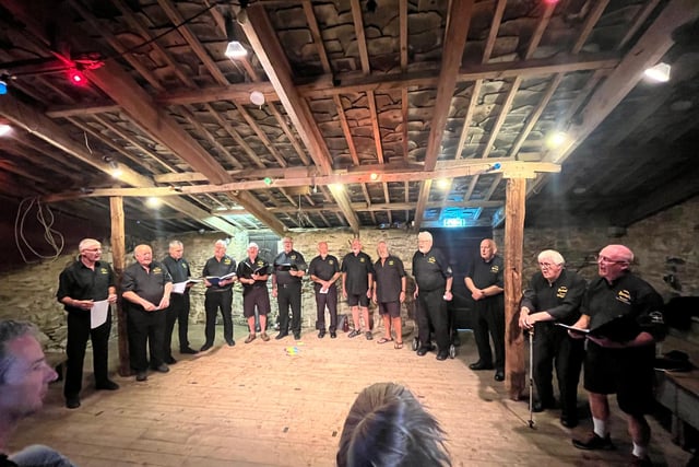 Choir entertains campers to raise funds for good causes