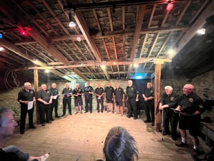 Choir entertains campers to raise funds for good causes
