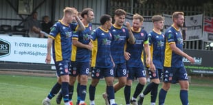 Simmonds' stunner sends Newquay through in FA Cup replay