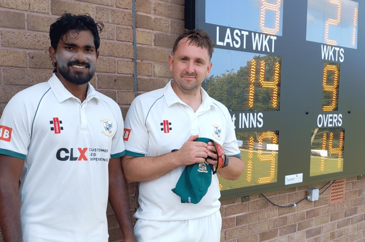 Danuka Dilshan and Dan Hocking.