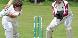 Truro fall further behind as Penzance close in on Premier League title