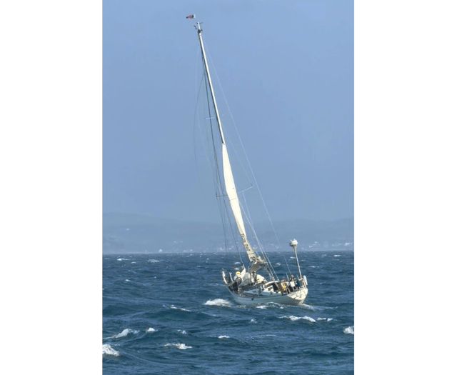 Penlee called to assist windsurfer and yacht