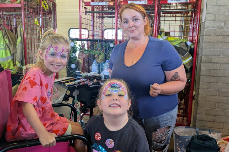 Lots of children had their faces painted (Picture: Warren Wilkins)