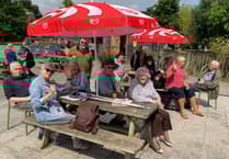 Oddfellows friends enjoy summer gathering at boating lake