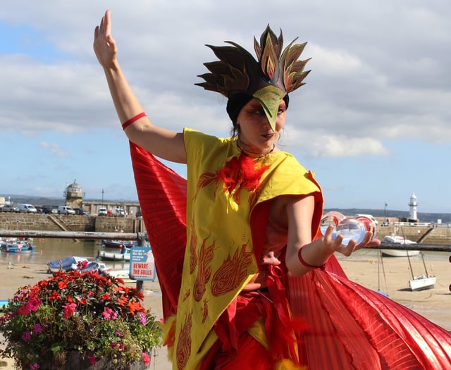 Multi-talented Tree Stewart to juggle three ventures at festival