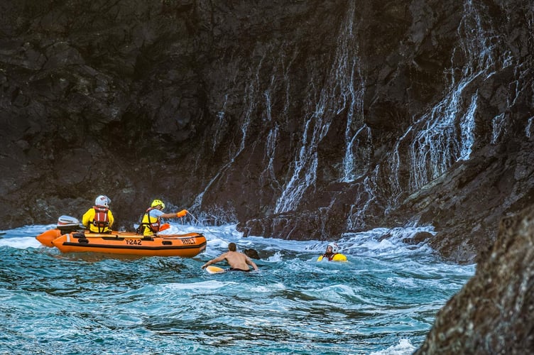Lizard RNLI crew launch to rescue at Kynance Cove 4.