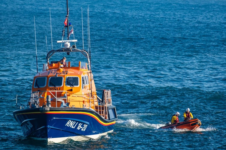 Lizard RNLI crew launch to rescue at Kynance Cove 2.