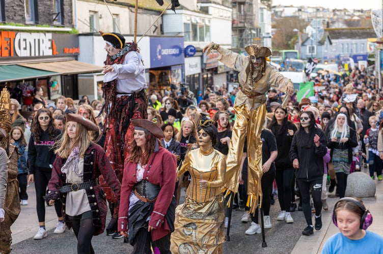 Thousands of affected zombies will join the horror show