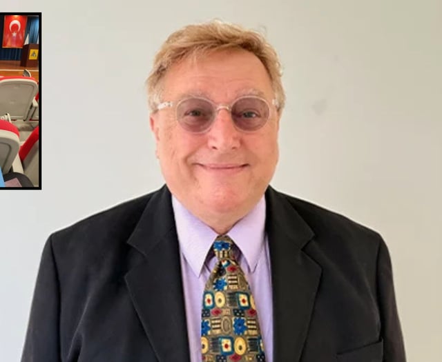 Professor wins prestigious award for study of political risk