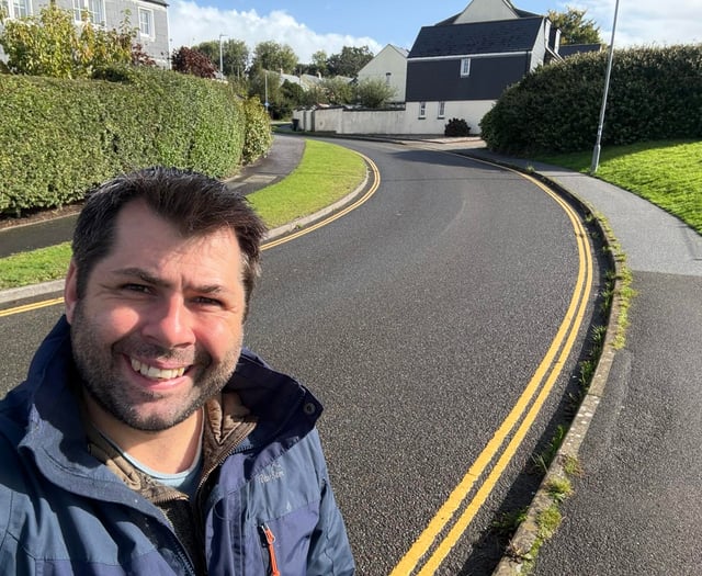 Cornwall Council leader celebrates new yellow lines in Bodmin estate