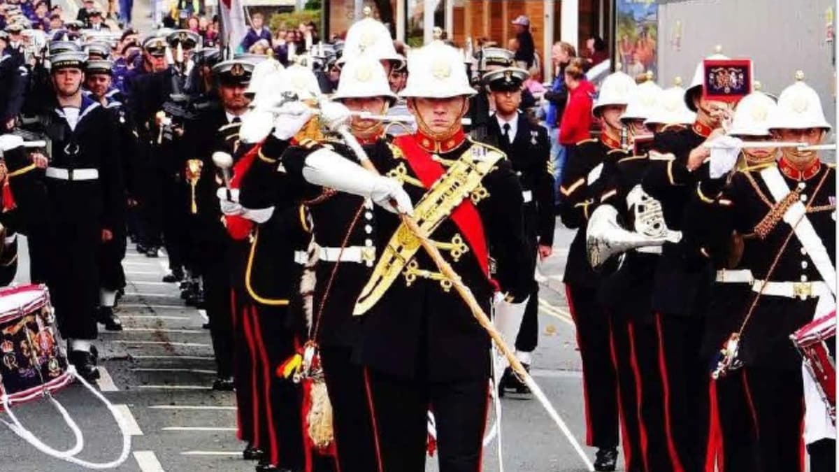 Torpoint welcomes HMS Raleigh in traditional parade | voicenewspapers.co.uk