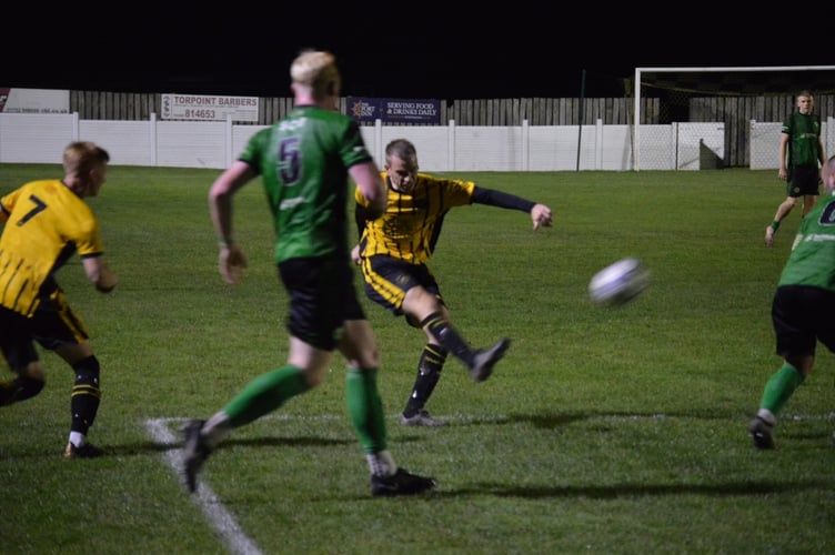 Torpoint v Ivybridge.