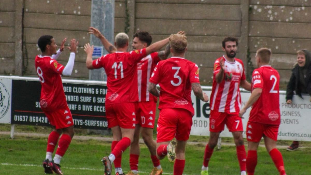 Newquay Show Mettle as They End Clevedon's Perfect Start | Voicenew...