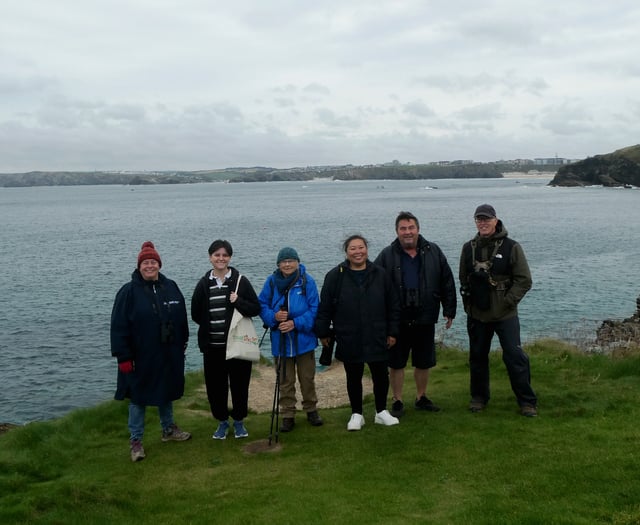 Nature enthusiasts respond to call to attend birdwatching trip 