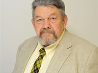 Tributes paid to former mayor who has died