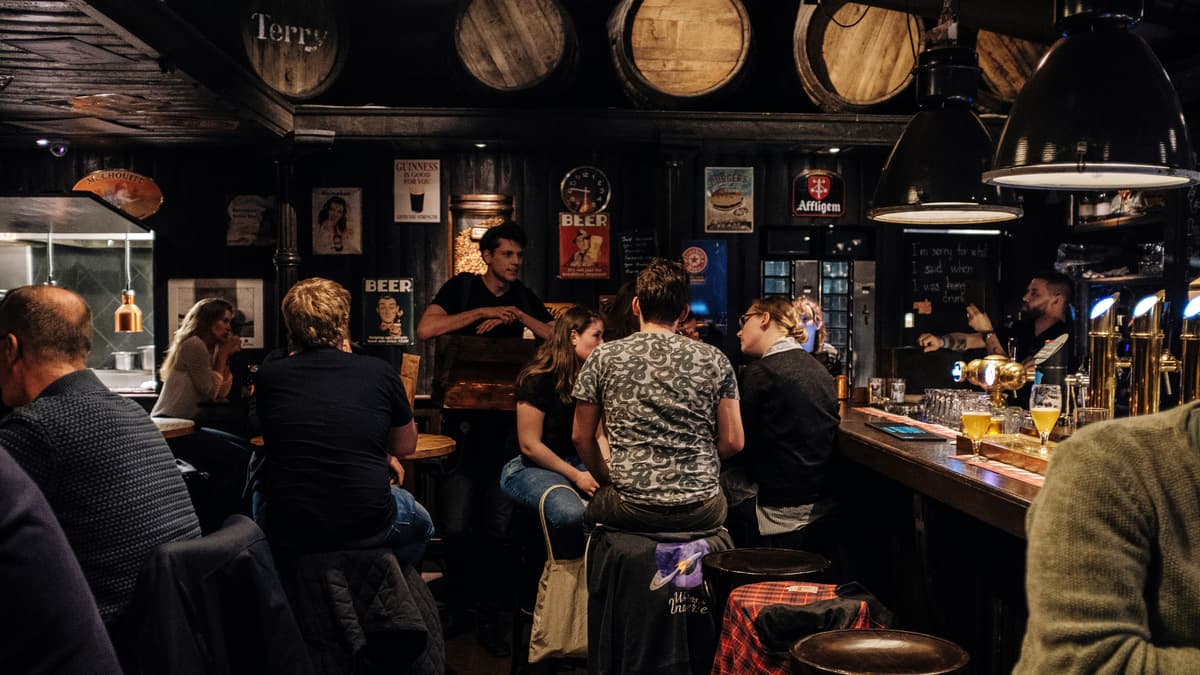 Pubs Could Extend Their Opening Hours Without the Public Ever Findi...