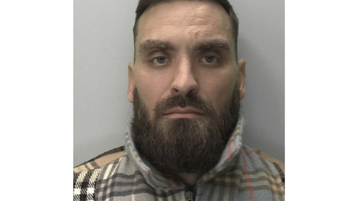 Officers Seeking Help to Trace Wanted Man From Cornwall | Voicenews...