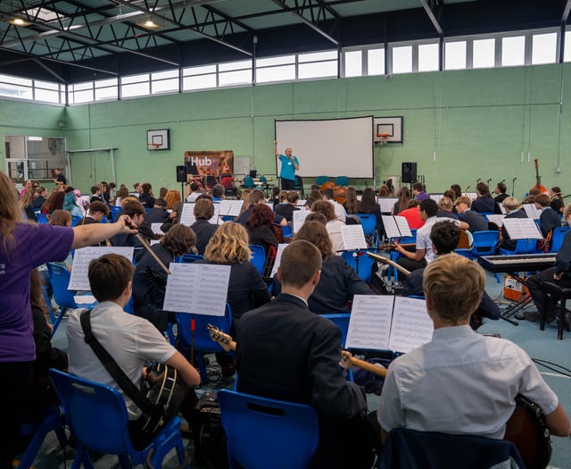 Top orchestra helps student musicians fine-tune their skills 