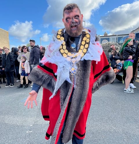 Mayor Cllr Drew Creek.