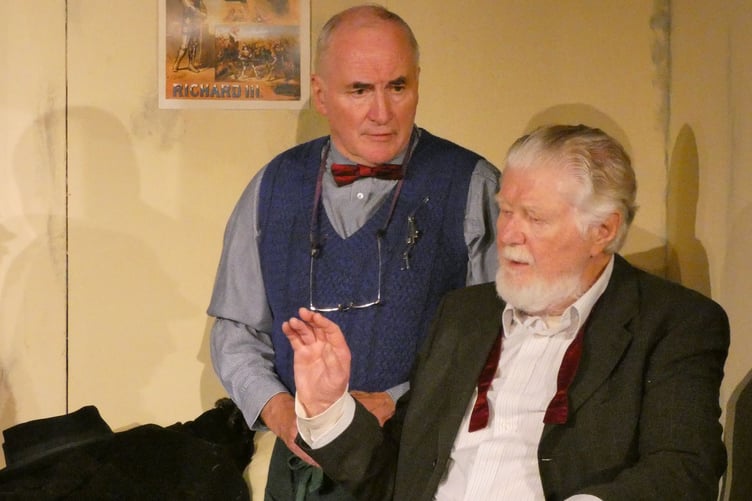 THE DRESSER - Menheniot