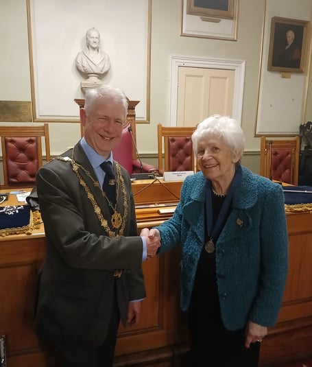 Cllr Lorrie Eathorne-Gibbons with Cllr Chris Wells