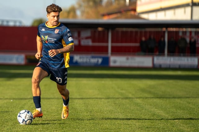 Newquay's excellent away form continues with comprehensive win