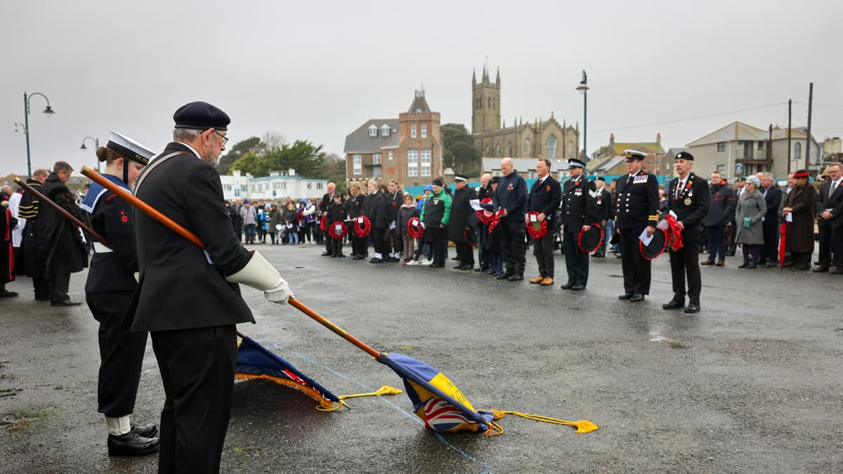 Remembrance Sunday Parade and Service held in Penzance ...