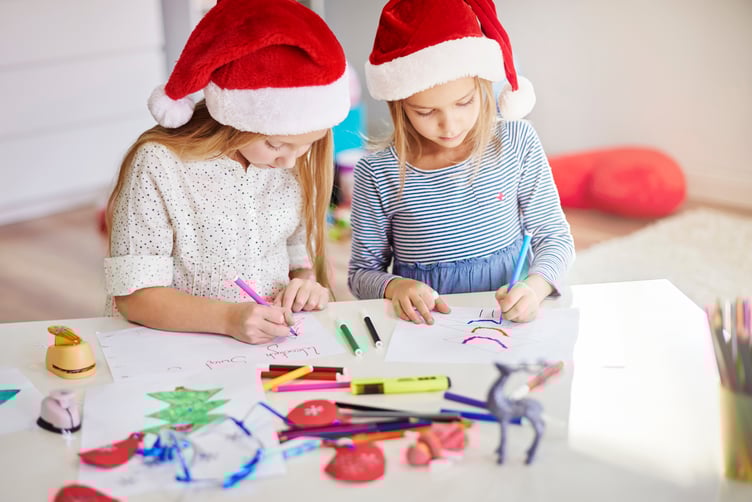 Youngsters from across South East Cornwall are being encouraged to get creative and design a Christmas card for local MP, Anna Gelderd (Picture: Freepik)