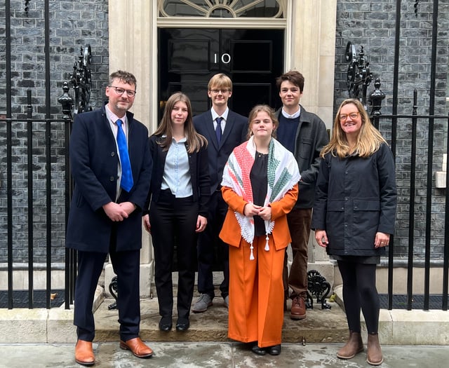 Camborne students meet the Prime Minister ahead of climate summit