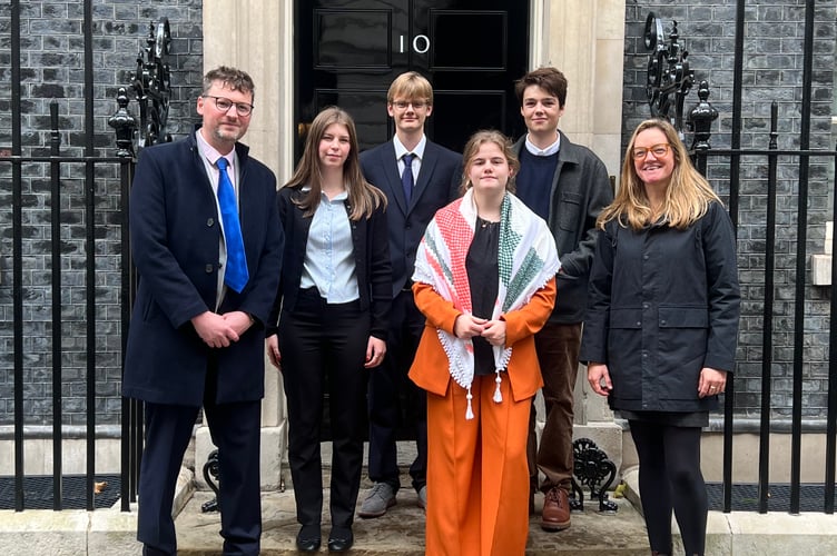 Camborne students meet the Prime Minister ahead of climate summit.