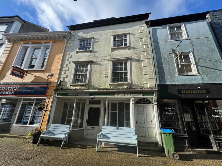 The property in Fore Street Liskeard has a freehold guide price of £60,000-plus