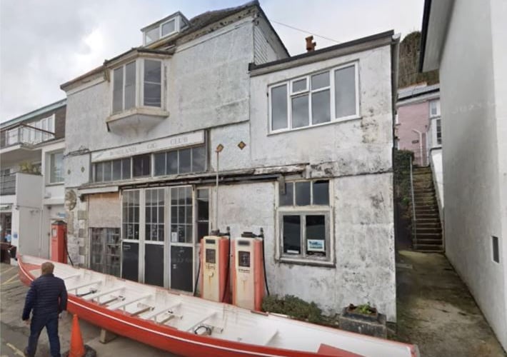 Pomery's Garage, St Mawes