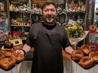 Review: TV chef serves up a mean roast -the proof was in the pudding