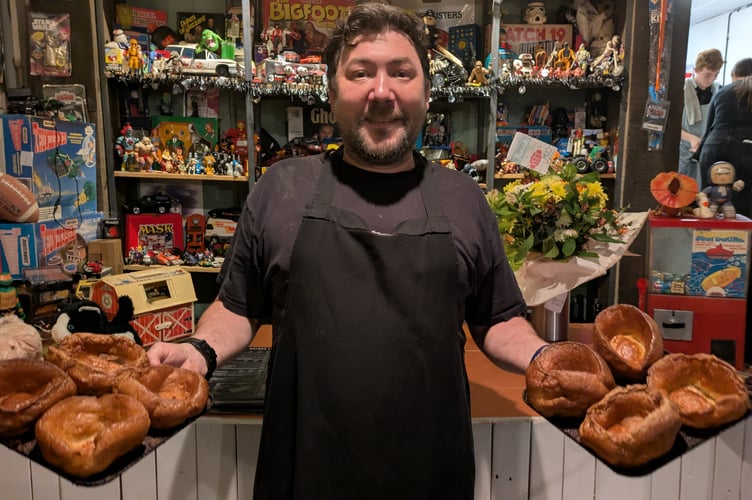 Paul James with his giant Yorkshire puddings (Picture: Warren Wilkins)
