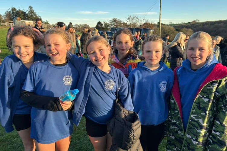 All smiles from the Year 5/6 Girls at Brunel Primary ahead of their race 