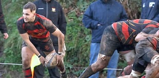 Lions run leaders Camborne Seconds close in thrilling contest