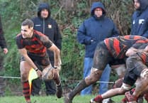 Lions run leaders Camborne Seconds close in thrilling contest