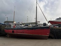 Houseboat to be broken up after being damaged in harbour 