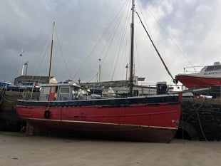 Houseboat to be broken up after being damaged in harbour 
