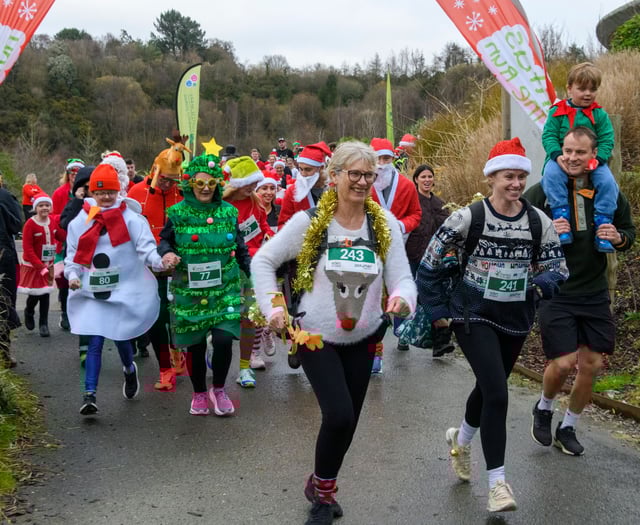 Popular festive run raises £40,000 for children's hospice