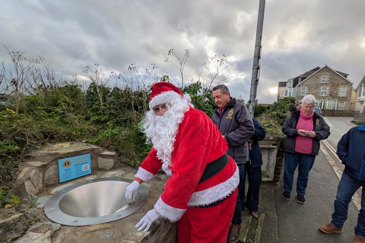 Father Christmas made the first donation (Picture: Warren Wilkins)