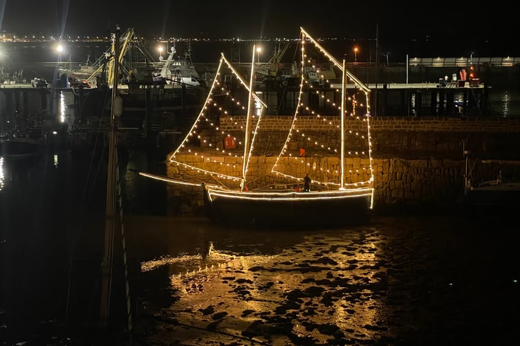 Barnabas Lit for Christmas - Esmé Page.